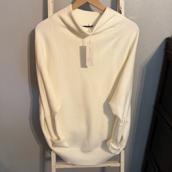 Bluivy Sweaters - NWT Bluivy Cream White Women's Dolman Sleeve Sweater Size M/L